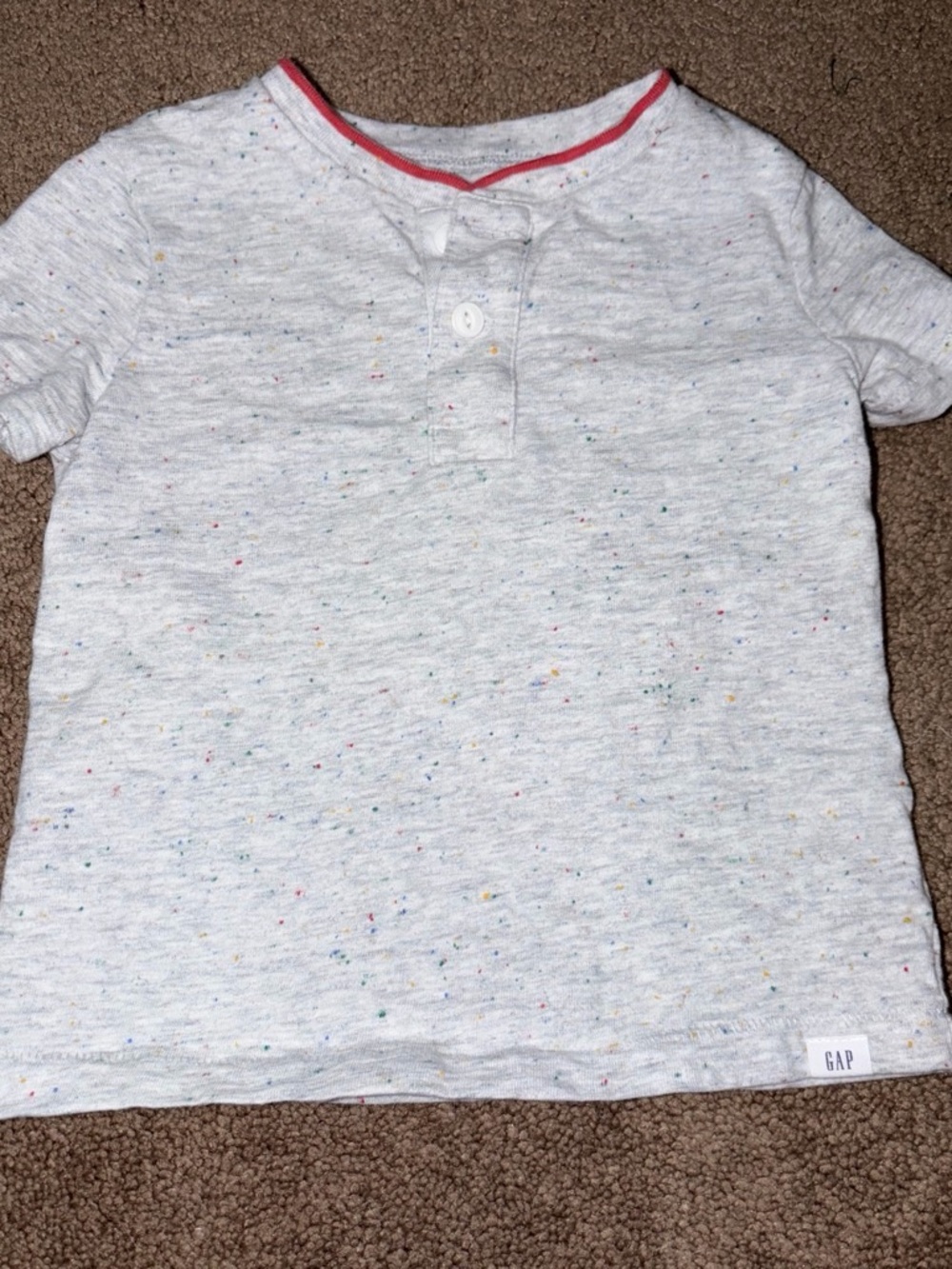 GAP Short Sleeve Henley Tee in White with Multicolor Flecks and Pink Trim